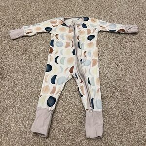 Little sleepies Luna neutral footies